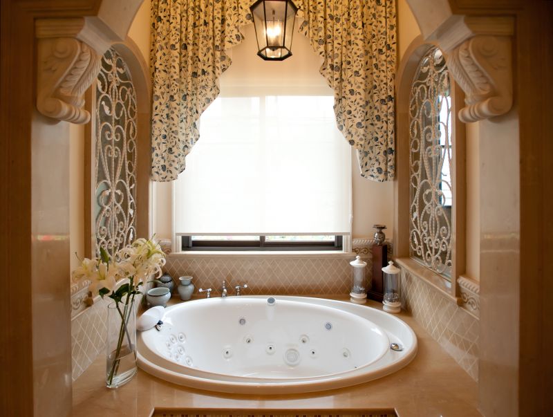 Luxurious Bathtubs